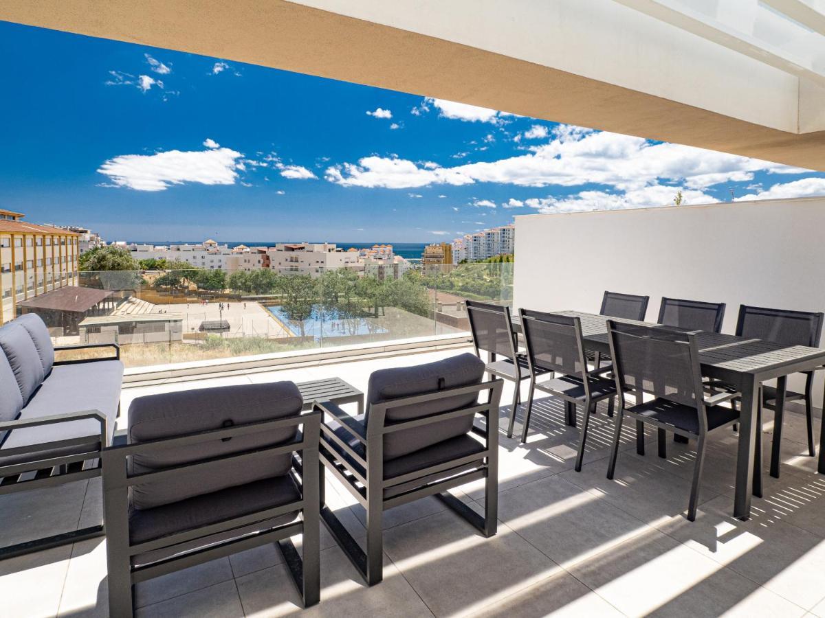 South Bay 2381 Penthouse Apartment